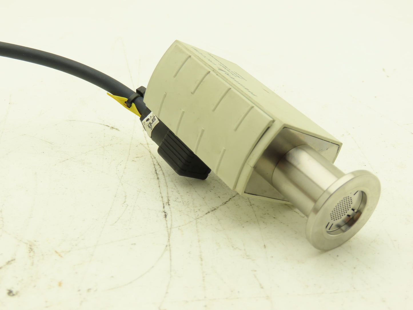 Pfeiffer Vacuum PCR 260 Compact Pirani Capacitance Gauge DN16 Flange 15-30Vdc