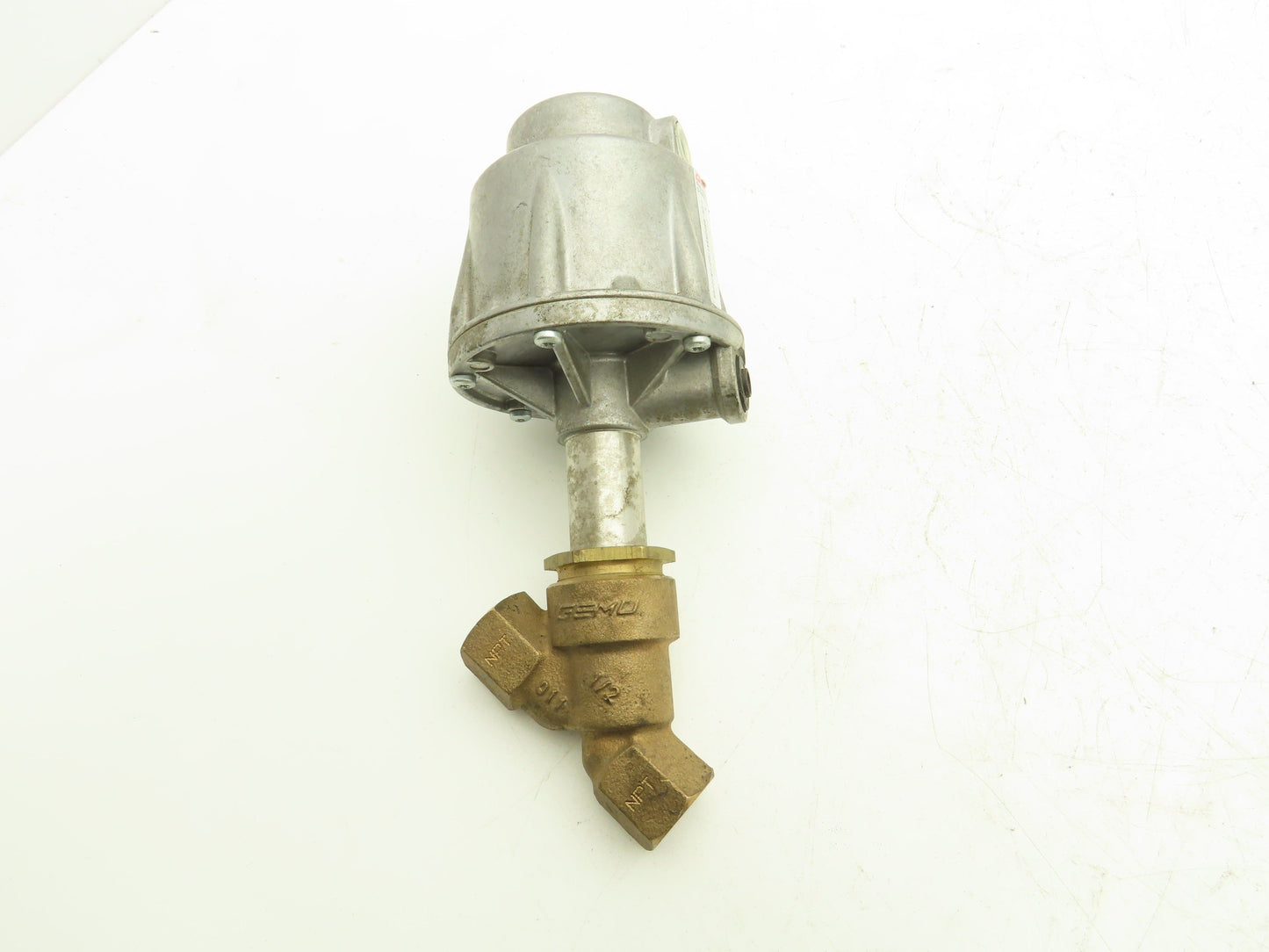 GEMU 514 15D31 9 52 1 Pneumatically Operated Angular Seat Globe Valve 1/2"NPT NO