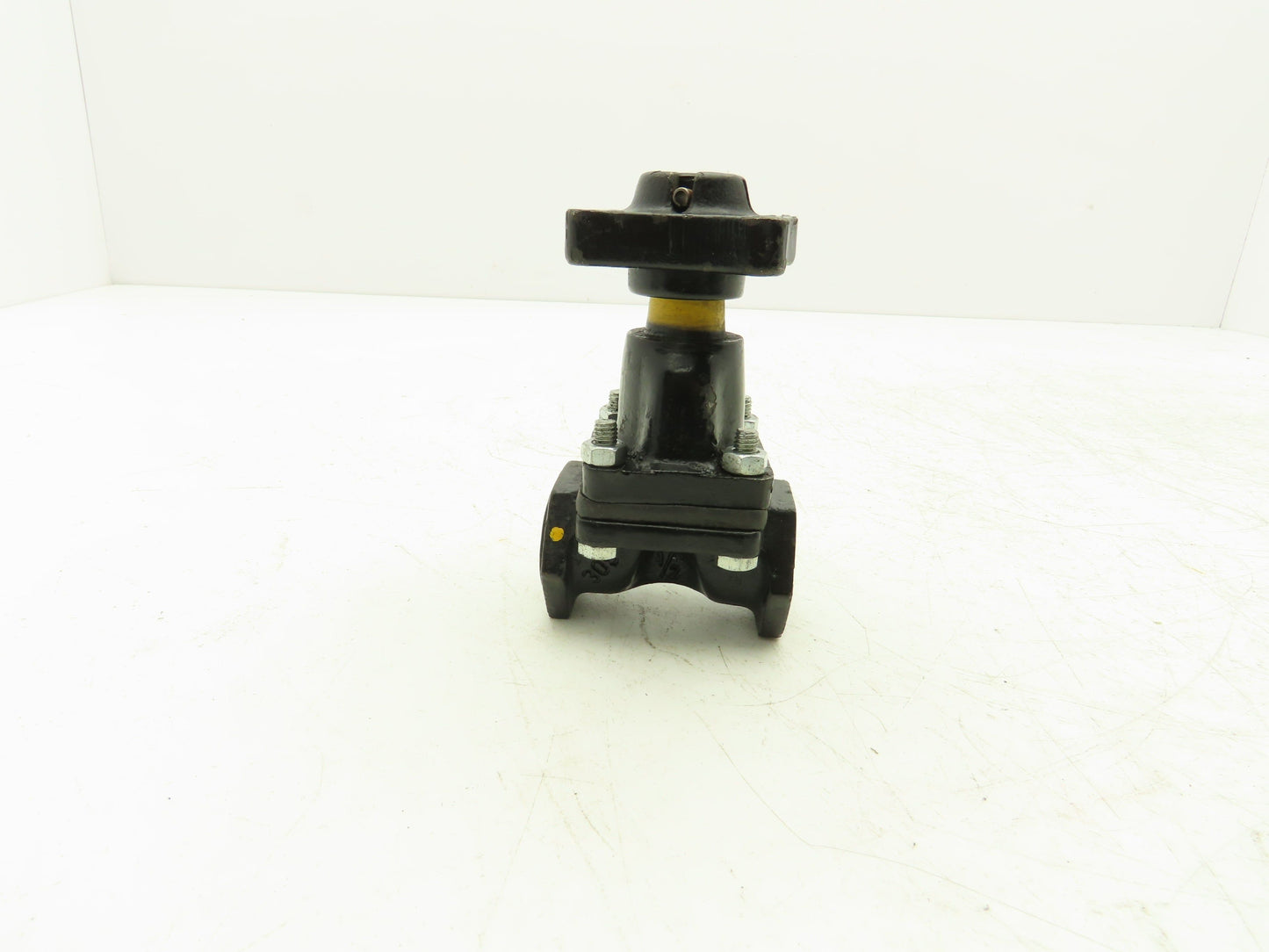 Global Industrial WTCX223M.5 Diaphragm Valve Wier Style 1/2" NPT