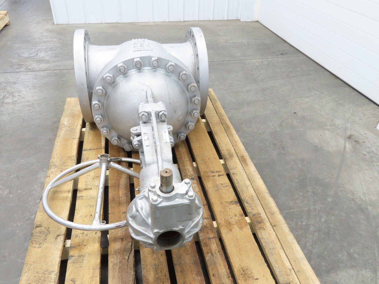 Newco 13F-LCC4/2-NC  14" Gate Valve Class 300 Gear Operated Side Handwheel