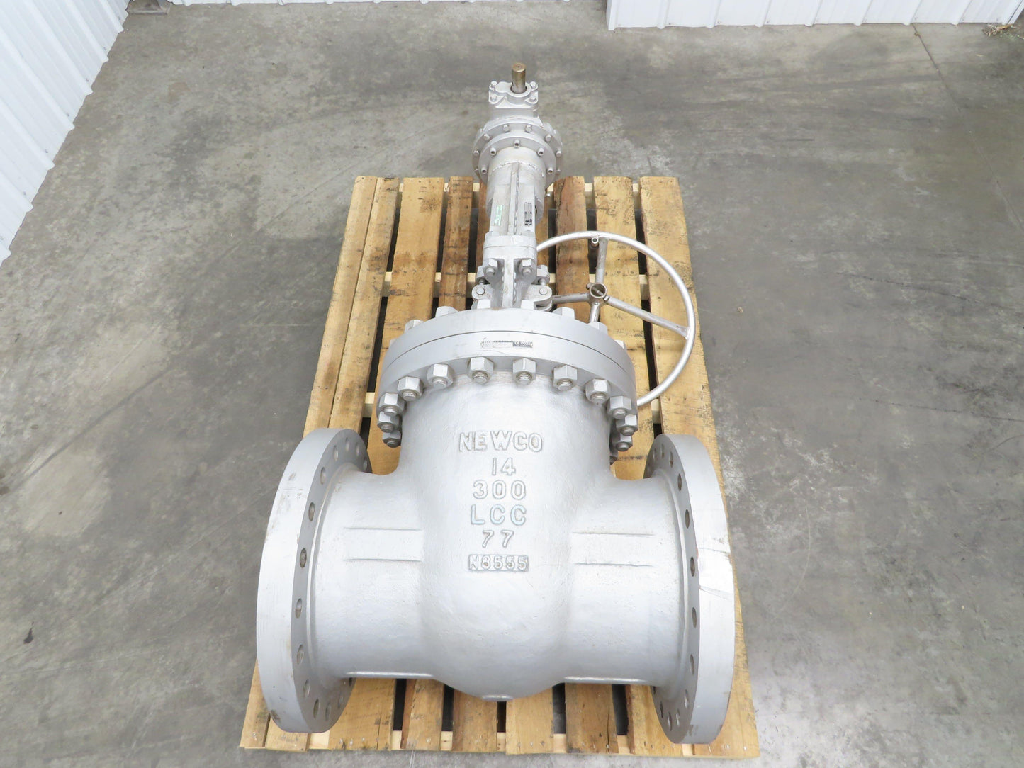 Newco 13F-LCC4/2-NC  14" Gate Valve Class 300 Gear Operated Side Handwheel