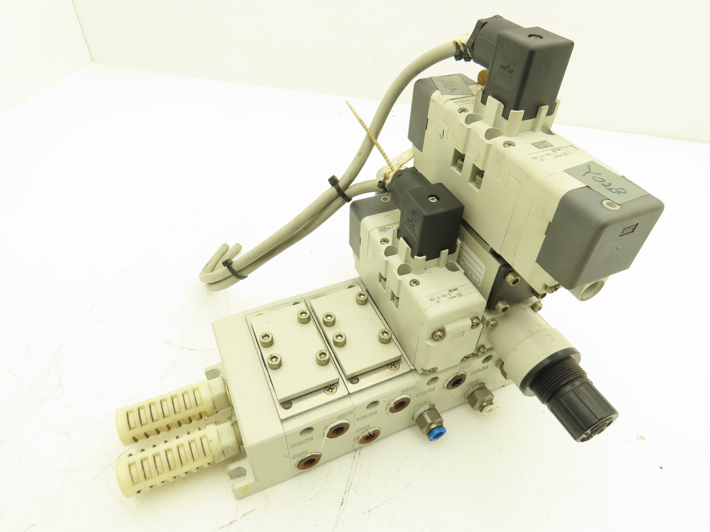 SMC VV713-03R-03D Solenoid Valve 4-Station Manifold 4/5 Port