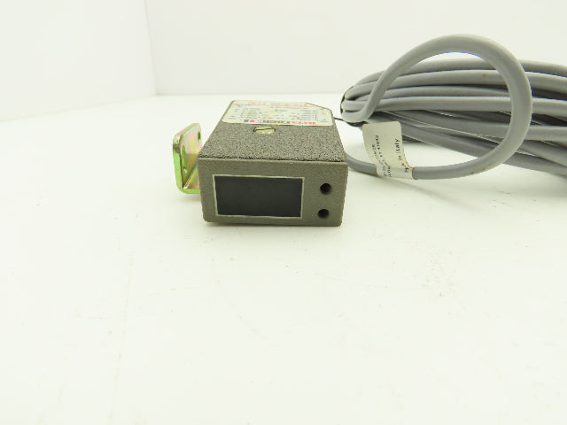 Datalogic ET3-5-A5 Photoelectric Sensor Photoreflex NPN/PNP 10-30VDC