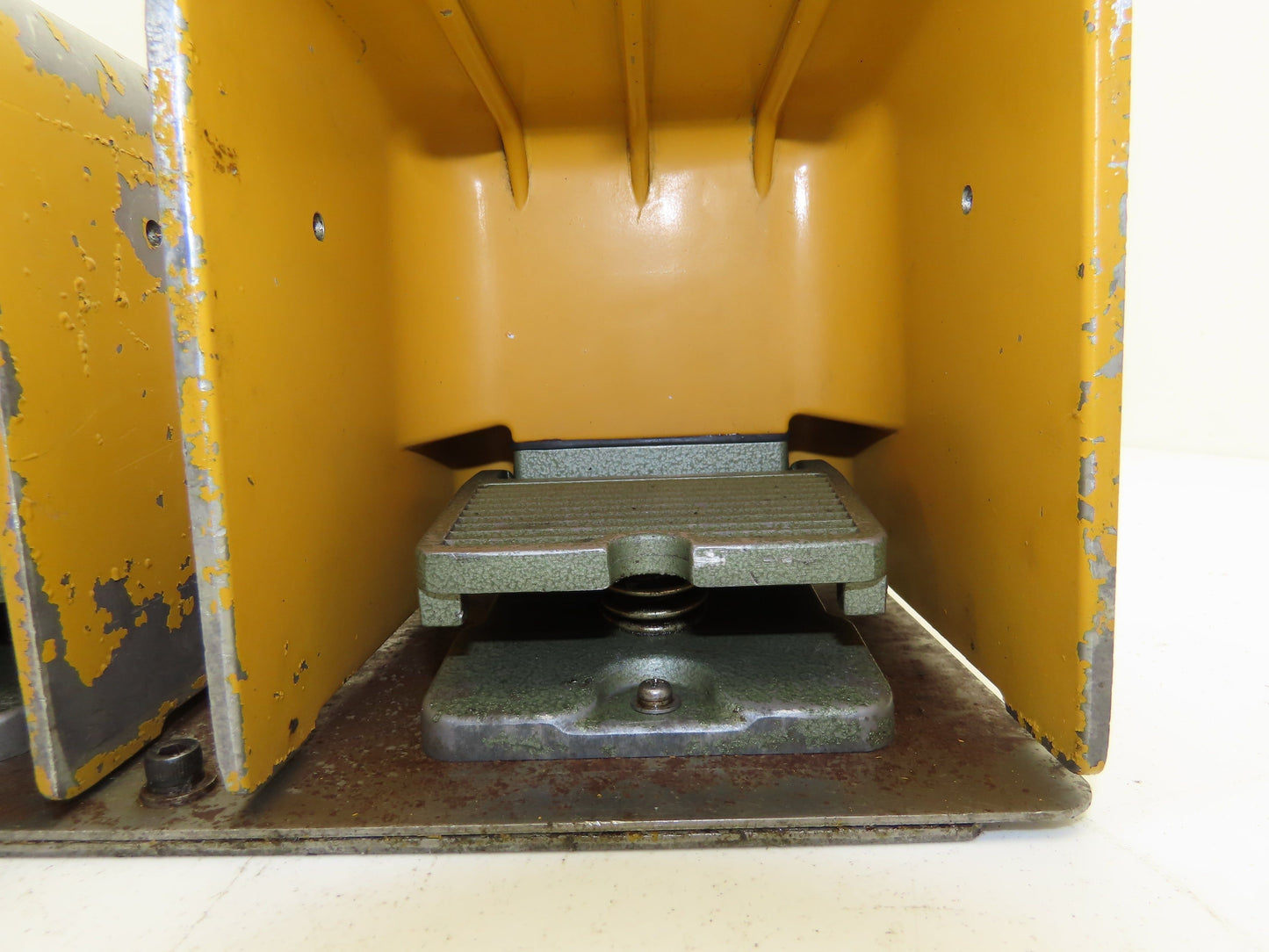 Ojiden OFL-TY1-SM2.KS Safety Guard Machine Foot Switch Double Pedal 10A 250V