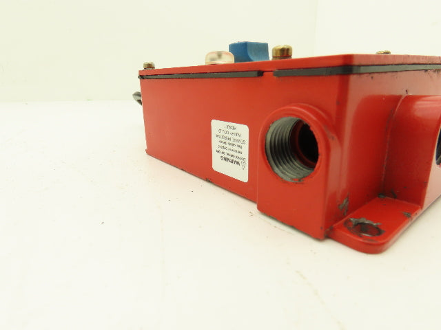 Honeywell 1CPSA6A Emergency Cable Pull Switch 24 VDC Broken Mount Housing