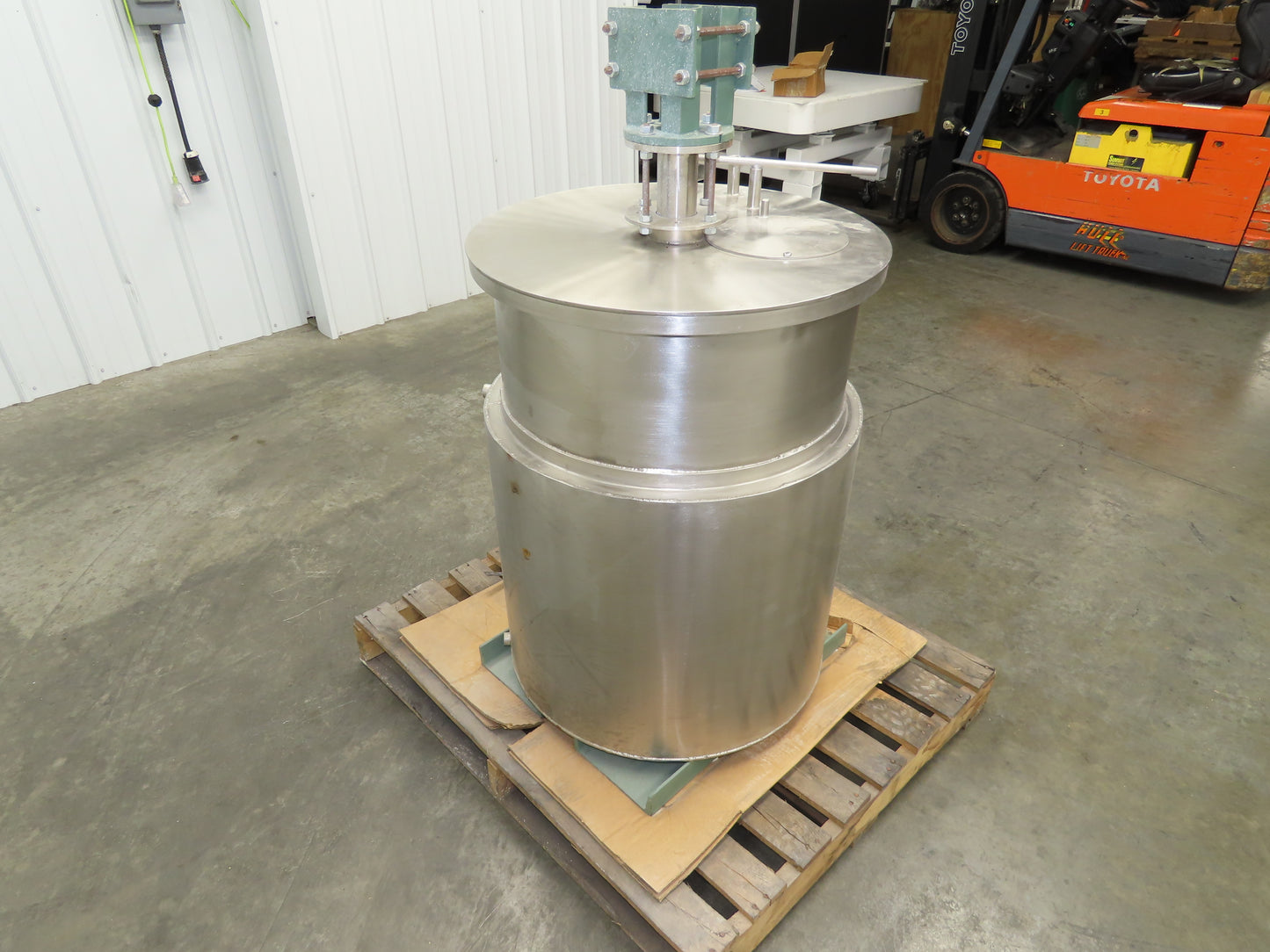 Myers Mixers Stainless Steel Tank Mixer 55 Gallon 6" Agitator Cooling Jacket