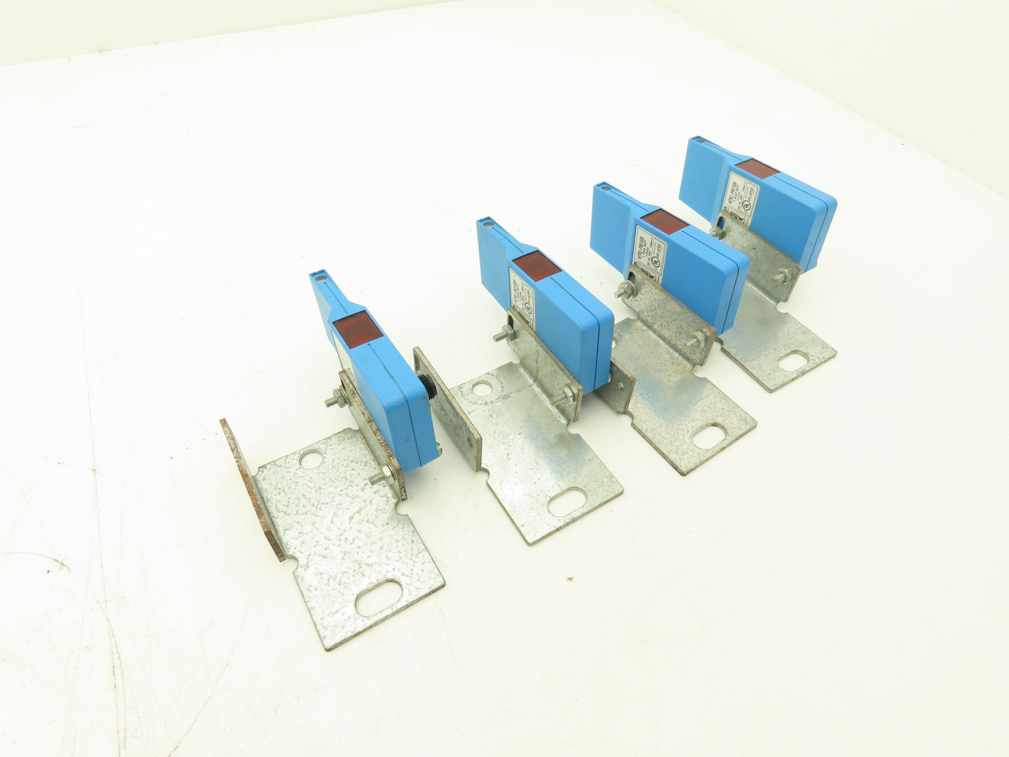 Sick WTR2-P551S08 Photoelectric Sensor Photo Switch Photoeye 4 Pin M12 Lot of 4