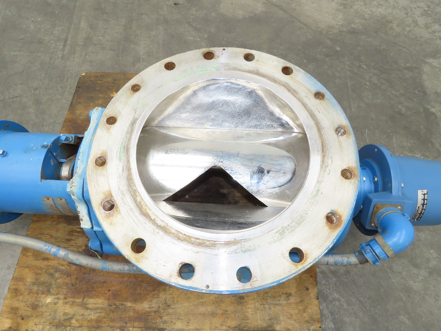 DeZurik 5-FV-156-89 Motorized Plug Valve 16" Flanged 2-Way 316 Stainless 275 CWP