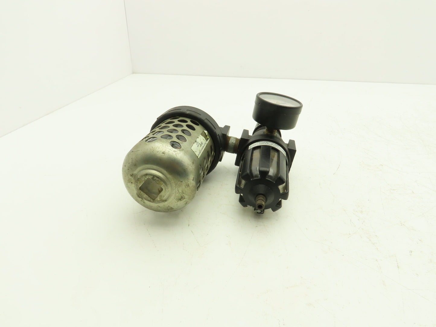 Master Pneumatic Detroit  Filter Regulator Lubricator Combination 1/2" NPT