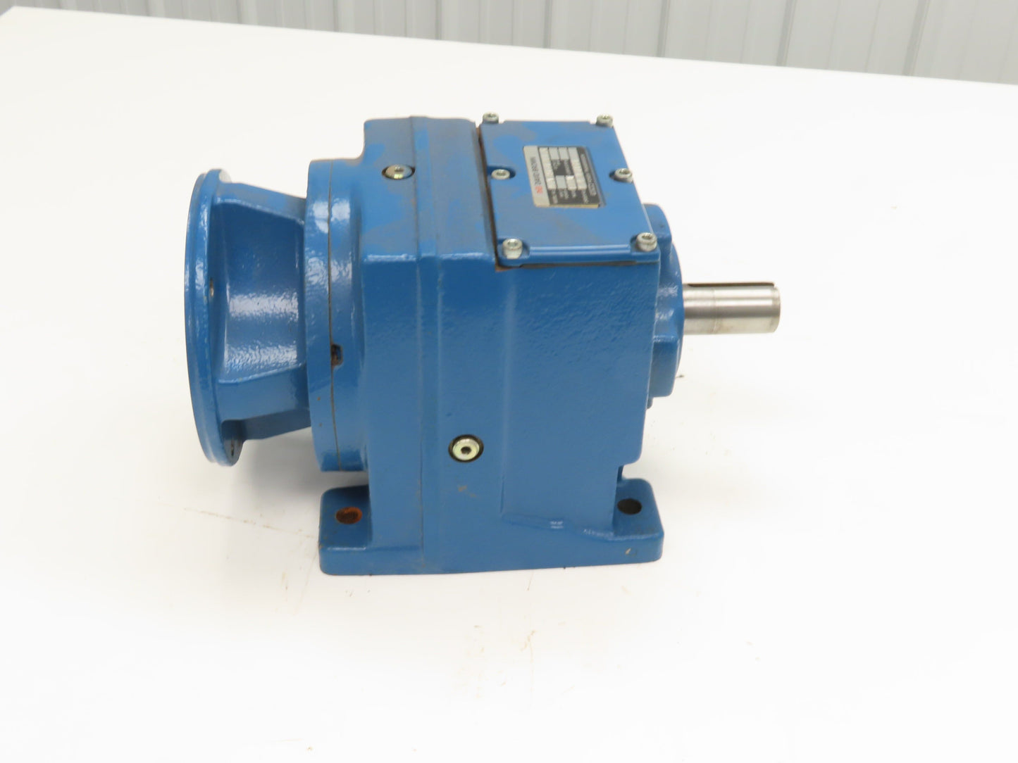 Textron David Brown M0432100BANU4 Inline Helical Gearbox 100:1 Reducer 18rpm 56C