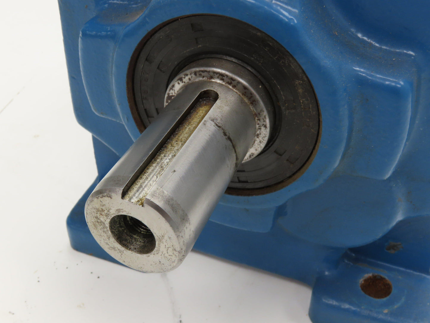 Textron David Brown M0432100BANU4 Inline Helical Gearbox 100:1 Reducer 18rpm 56C