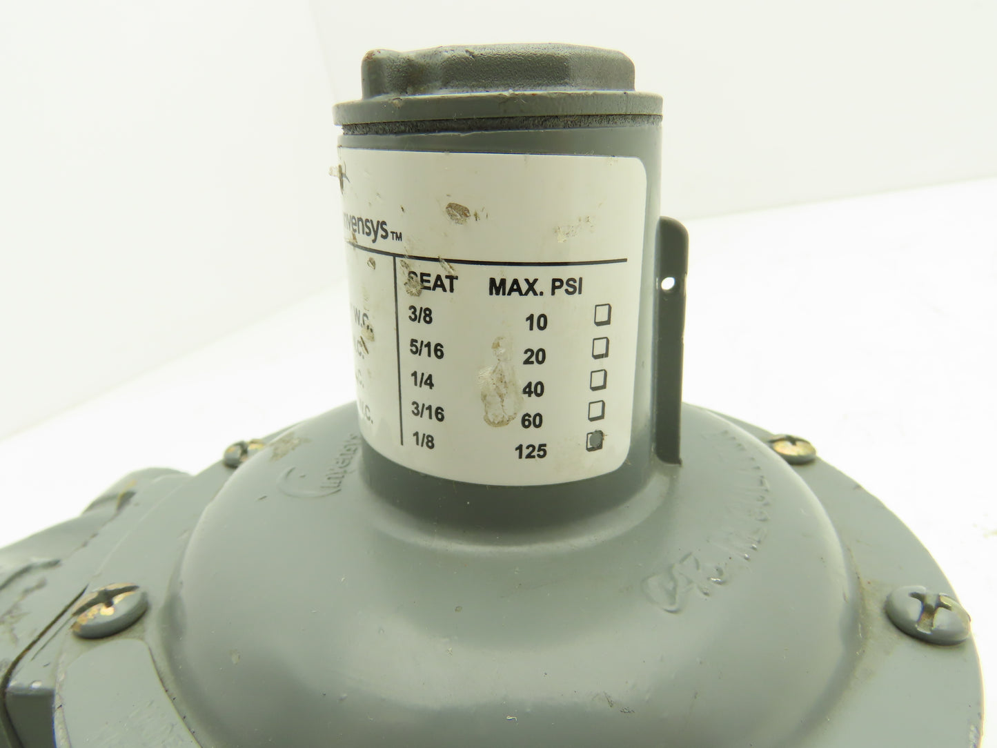 Invensys 043 Gas Service Regulator Green 6"-14" W.C. 1/8" Orifice 125psi Max