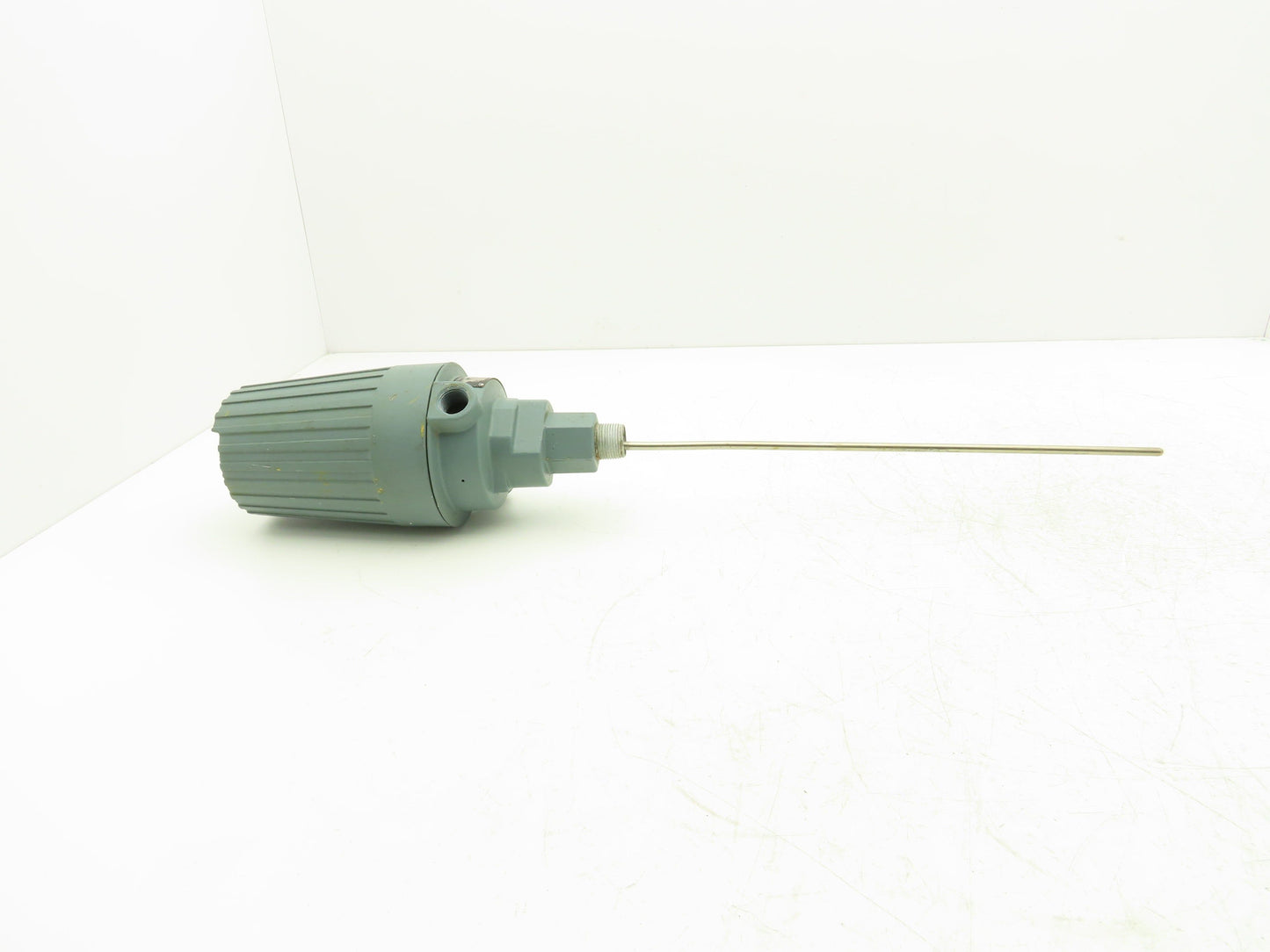 Foxboro RTT10-AQFLS012 Temperature Transmitter 0-150°F 30VDC NEMA 4