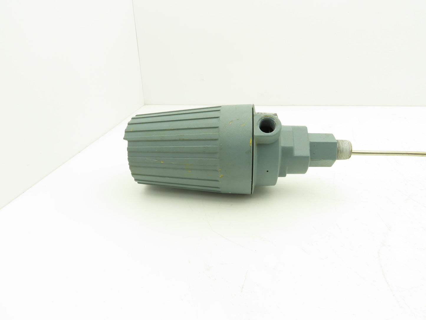 Foxboro RTT10-AQFLS012 Temperature Transmitter 0-150°F 30VDC NEMA 4