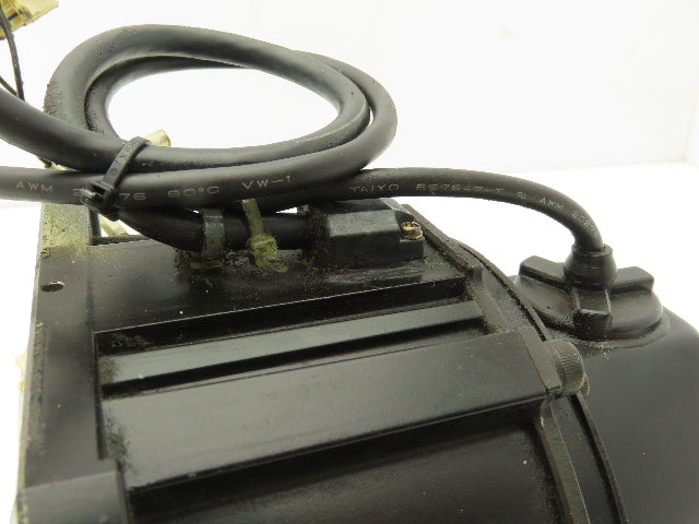 Yaskawa UTSAE-B17BB AC Servo Motor 0.55kW 2000rpm 200v with 3-3/4" Shaft