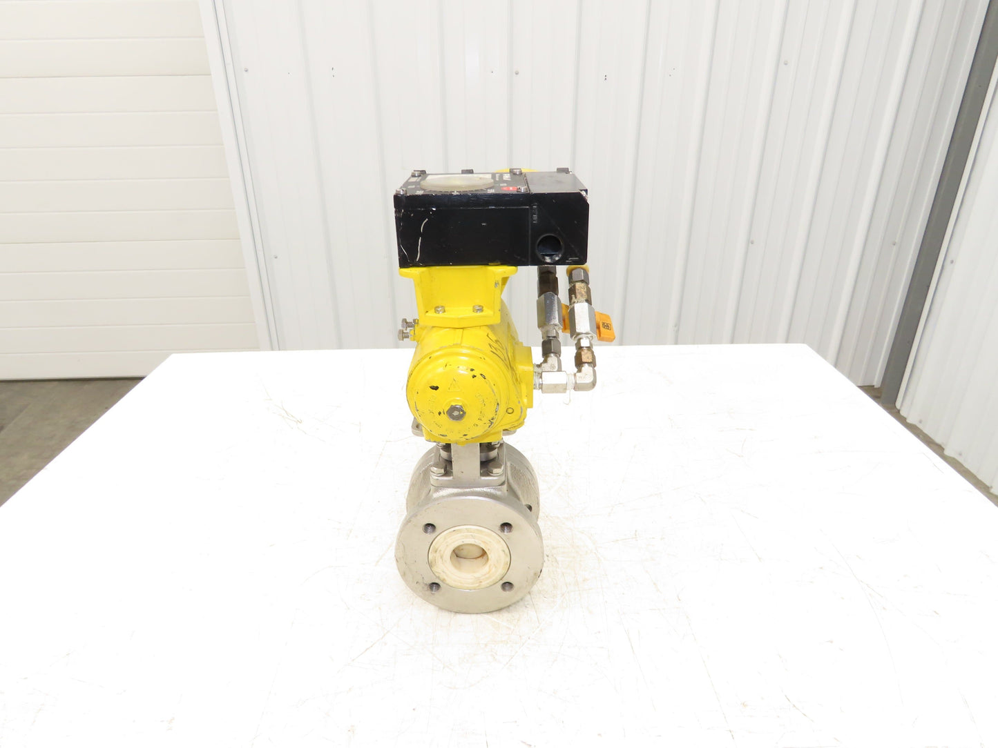 Hytork 71 Pneumatic Air Actuator 1-1/4" Ball Valve Lined
