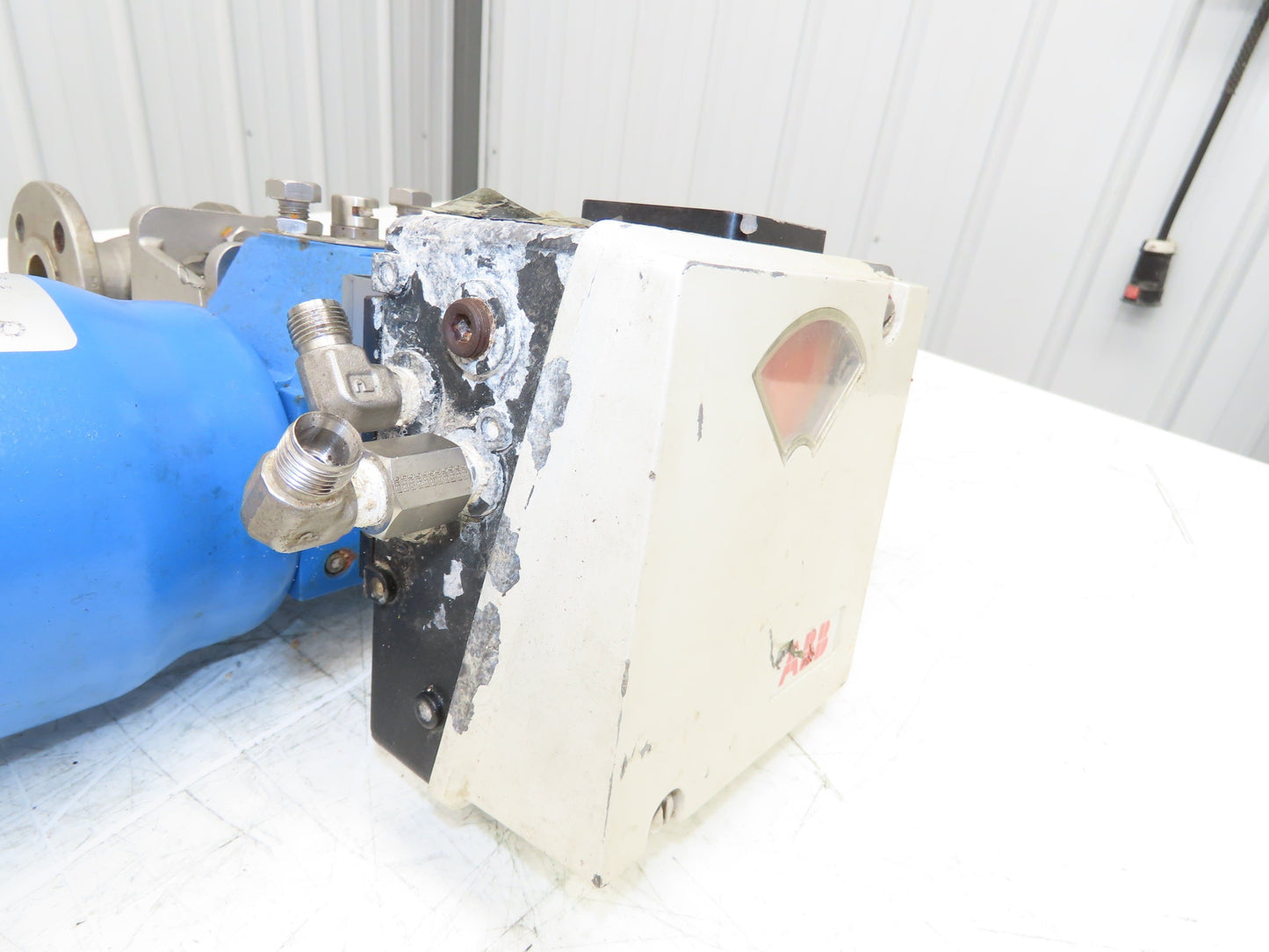 ABB Electro-Pneumatic Valve Positioner with 1" ANSI Flange Ball Valve