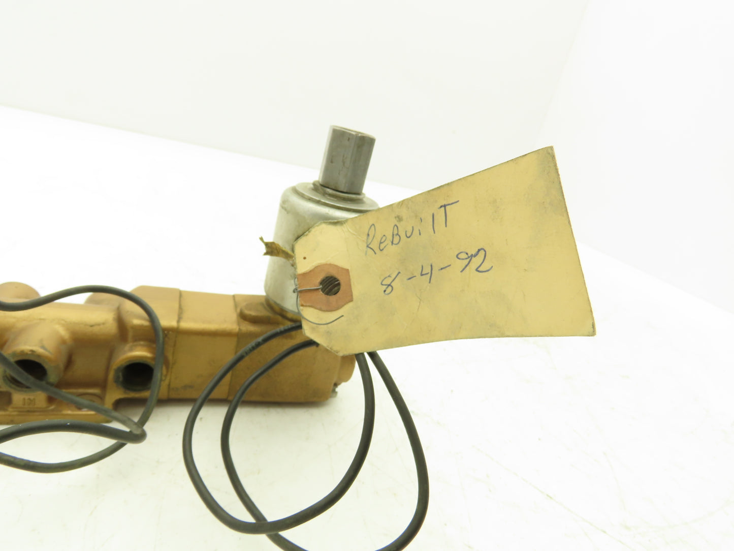 Versa VXX-4324-X-3 Pneumatic Directional Solenoid Valve 4-Way 3-Pos 1/4"npt 120V