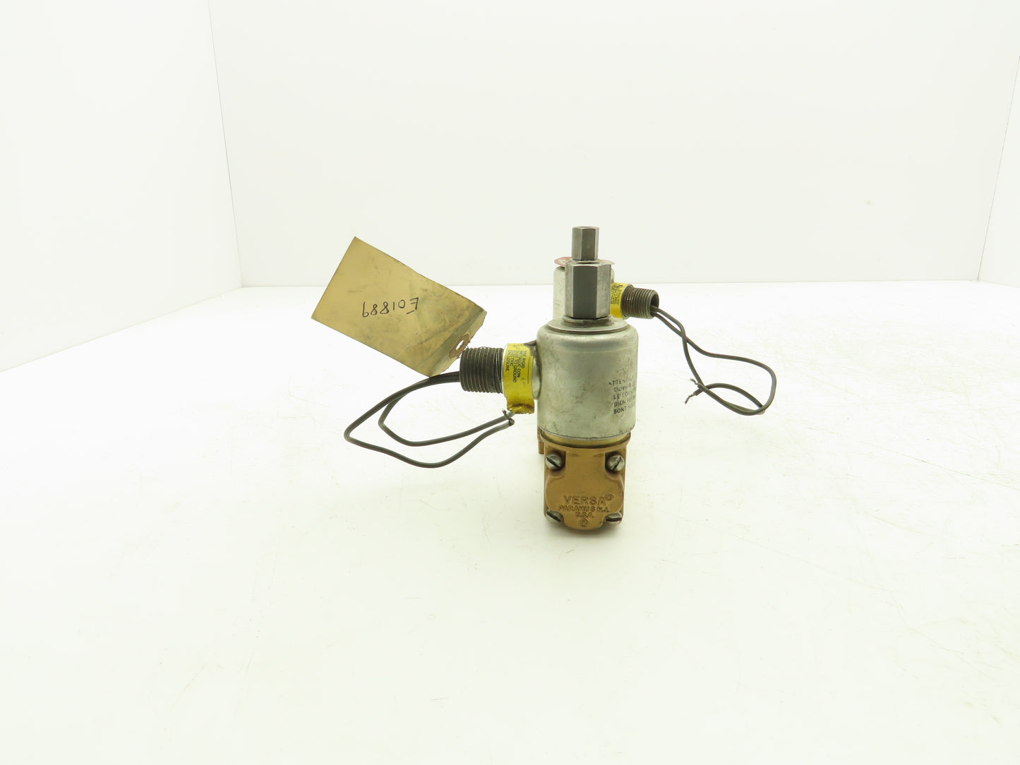 Versa VXX-4324-X-3 Pneumatic Directional Solenoid Valve 4-Way 3-Pos 1/4"npt 120V