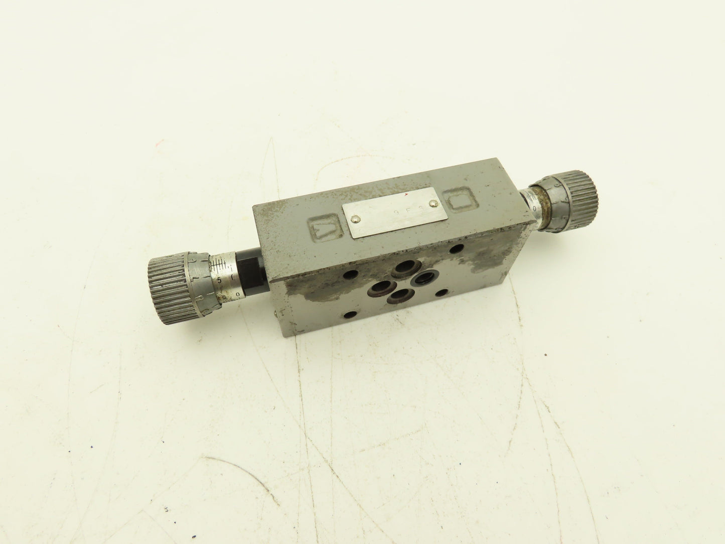 Toyooki Kogyo 9ES Hytegra Valve Manual Dual Flow Control