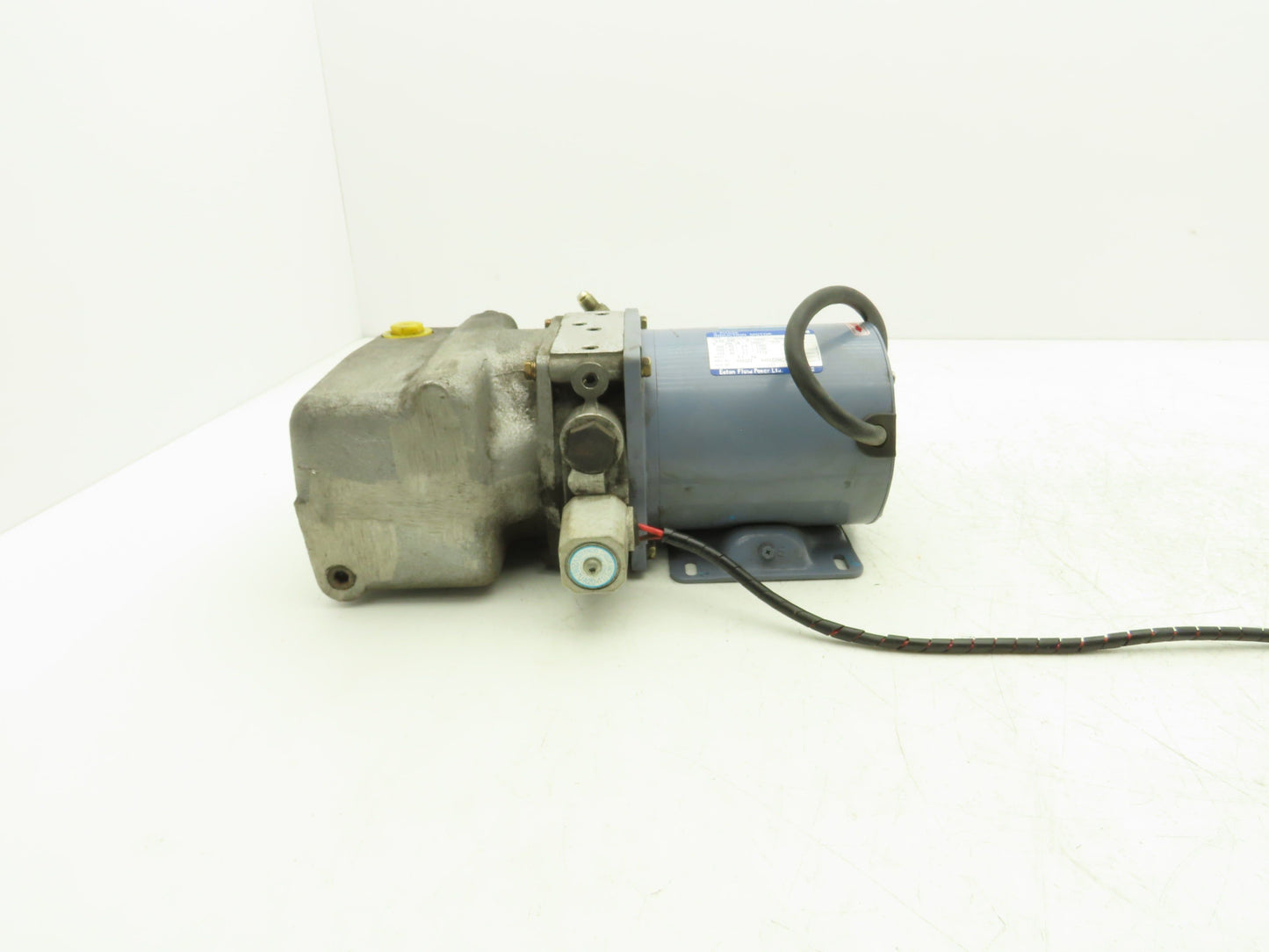 Eaton LU1F05E3A1HE700 Single Action Hydraulic Power Unit Pump 220V 3Ph Motor