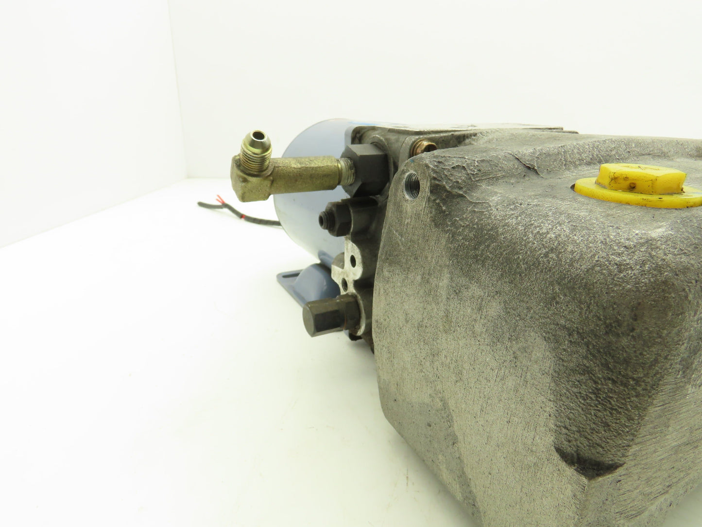 Eaton LU1F05E3A1HE700 Single Action Hydraulic Power Unit Pump 220V 3Ph Motor