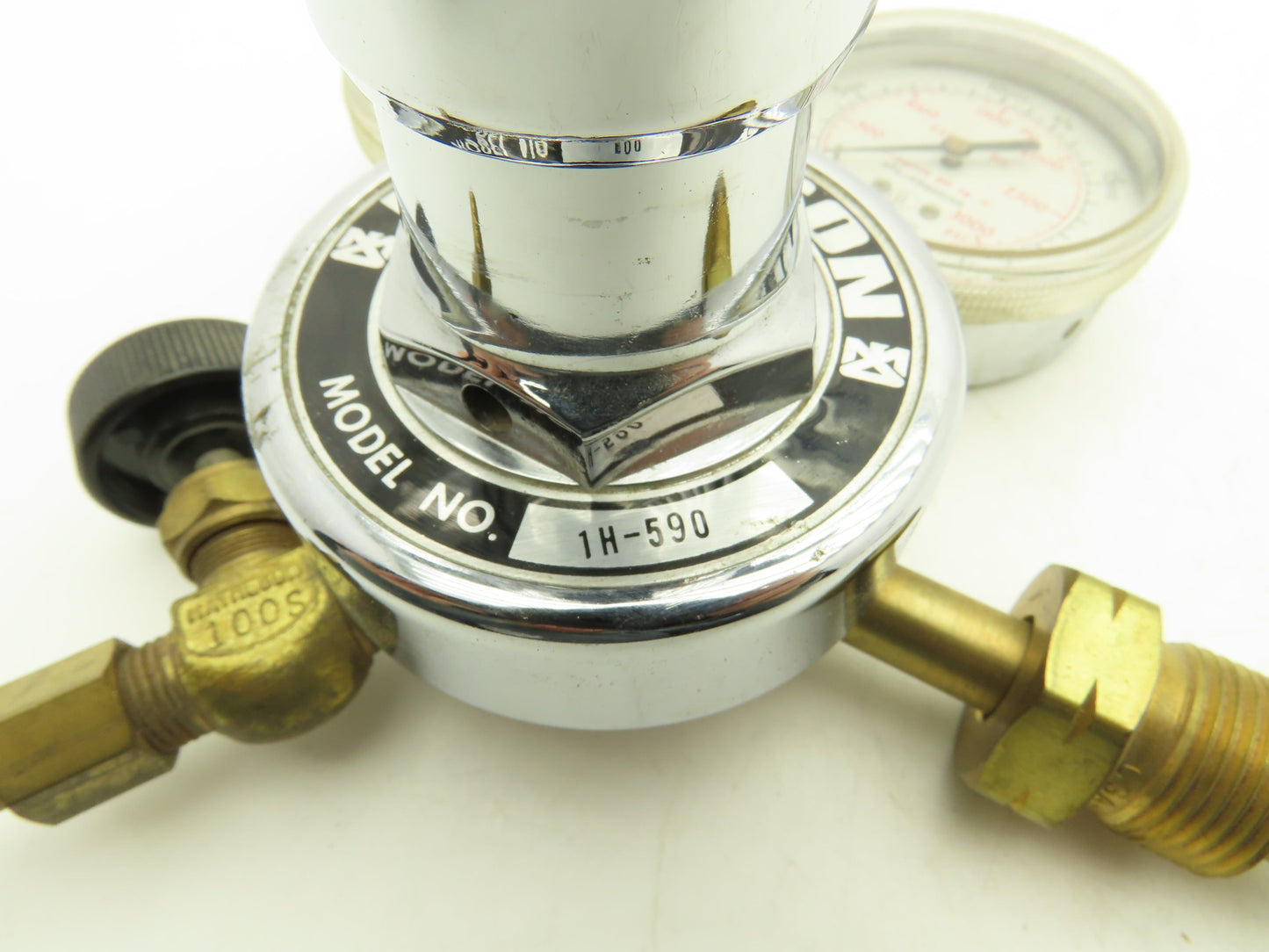 Matheson 1H-590 Gas Regulator Dual Gauge 2500 PSIG