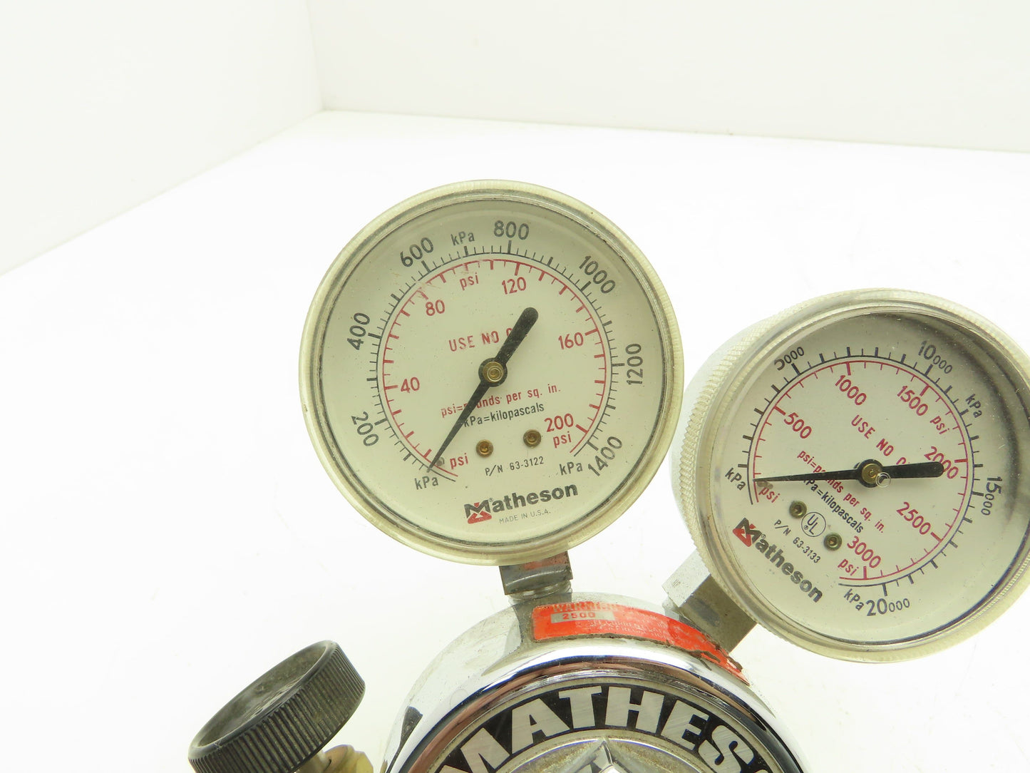 Matheson 1H-590 Gas Regulator Dual Gauge 2500 PSIG