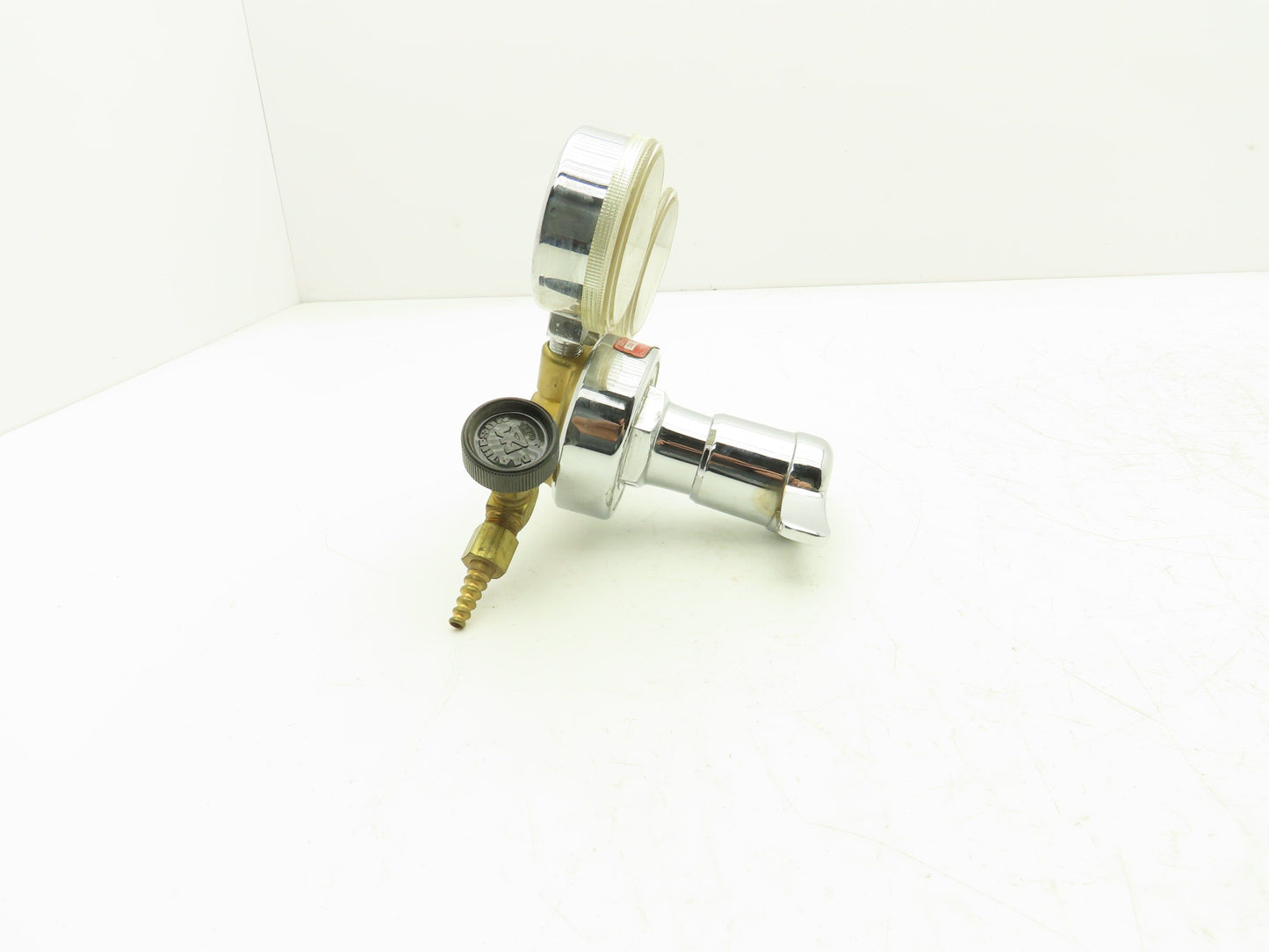 Matheson 1H-590 Gas Regulator Dual Gauge 2500 PSIG
