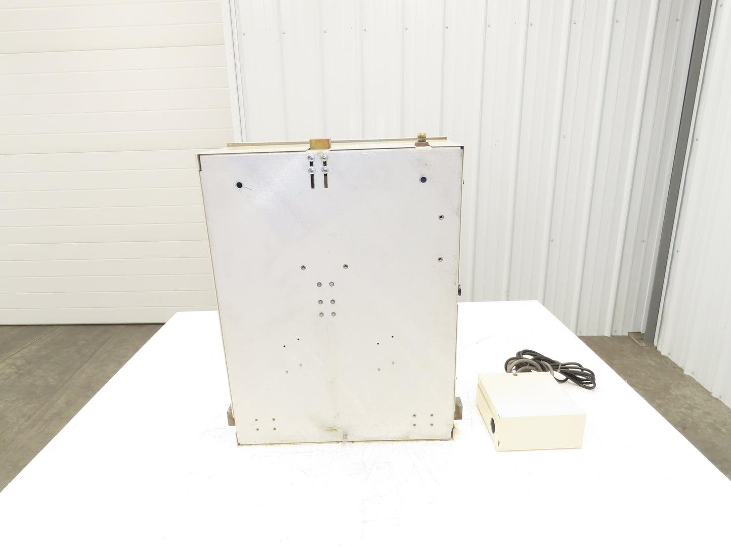 Harris SP-HCDS1003-7-4 Fully Automatic Specialty Gas Manifold Series 230