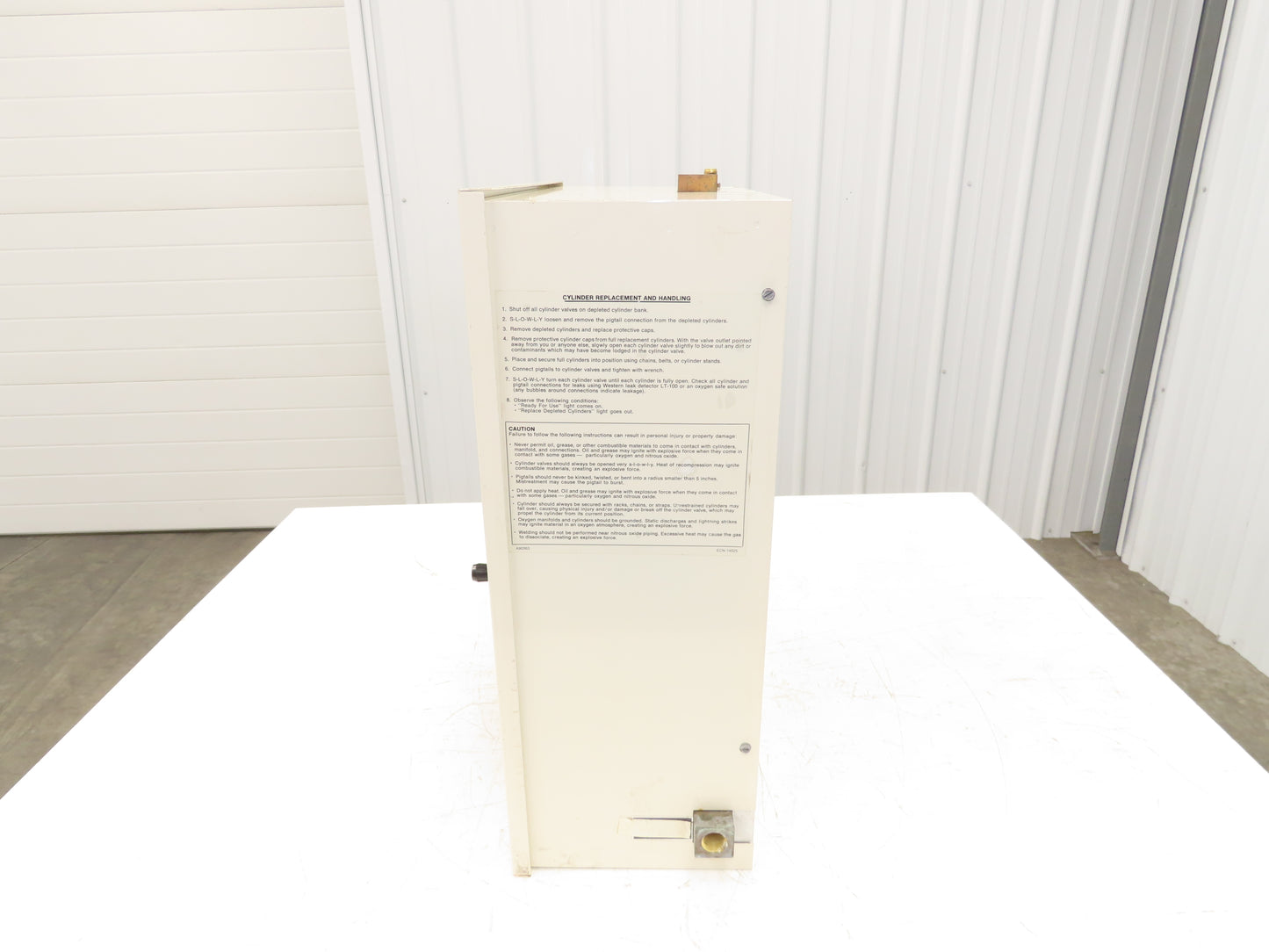 Harris SP-HCDS1003-7-4 Fully Automatic Specialty Gas Manifold Series 230