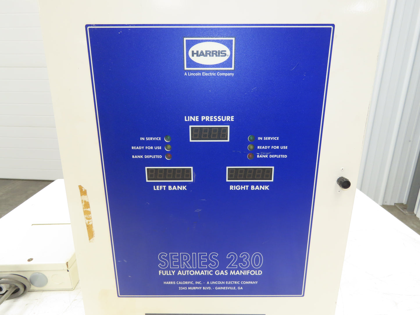 Harris SP-HCDS1003-7-4 Fully Automatic Specialty Gas Manifold Series 230