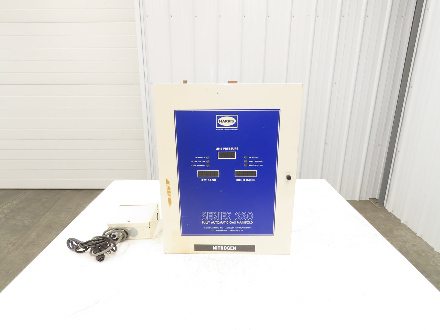 Harris SP-HCDS1003-7-4 Fully Automatic Specialty Gas Manifold Series 230