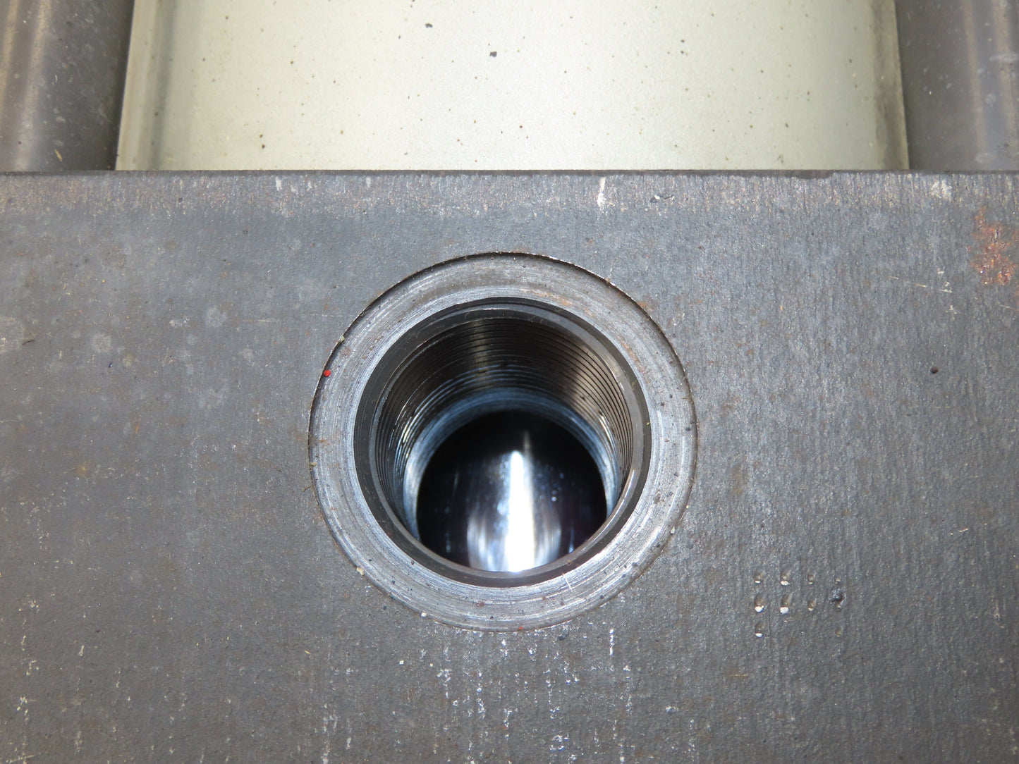 Taiyo 140H-7 Metric Hydraulic Cylinder 140mm Bore 500mm Stroke 14Mpa 2000psi