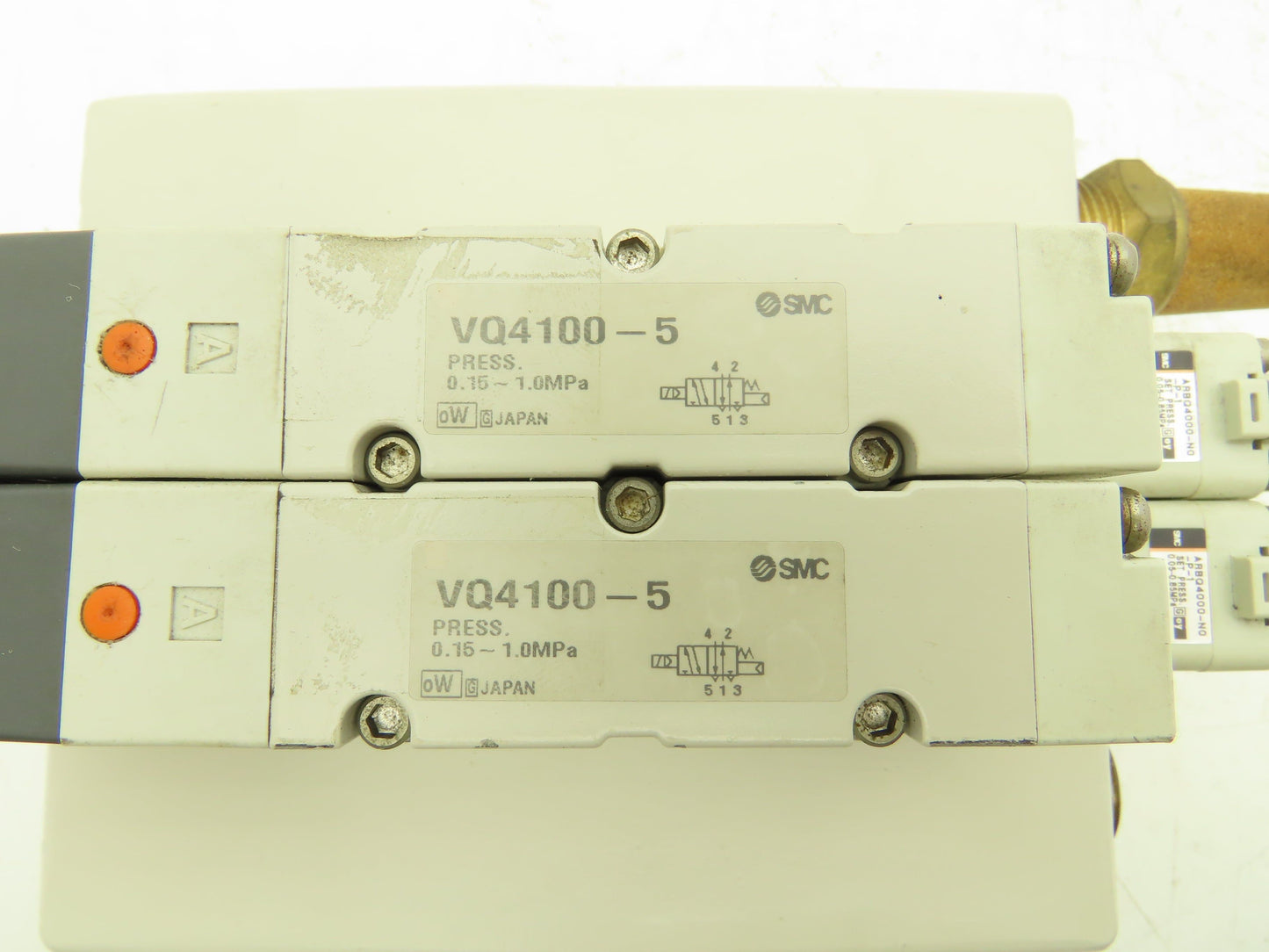 SMC VQ4100-5 Pneumatic Solenoid 2-Station Manifold w/2 Valves and Regulators