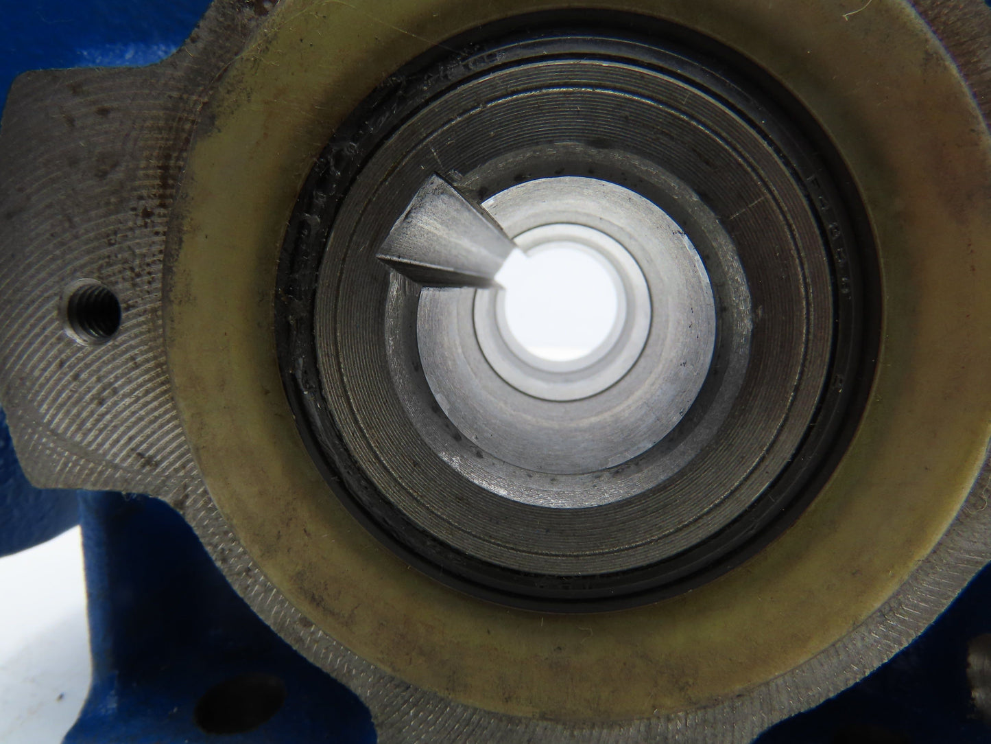 Rossi MRV-40-UO3A Worm Gearbox 13:1 Reducer .82kw 108rpm Hollow Shaft IEC 71