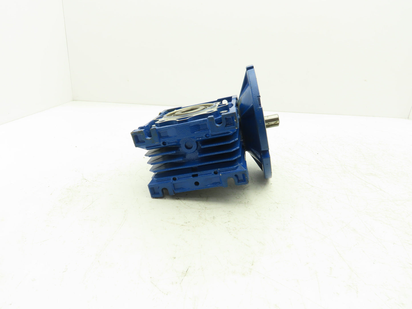 Motovario NRV 050 Worm Gearbox 10:1 Reducer 56C 5/8" Input x 1" Hollow Shaft