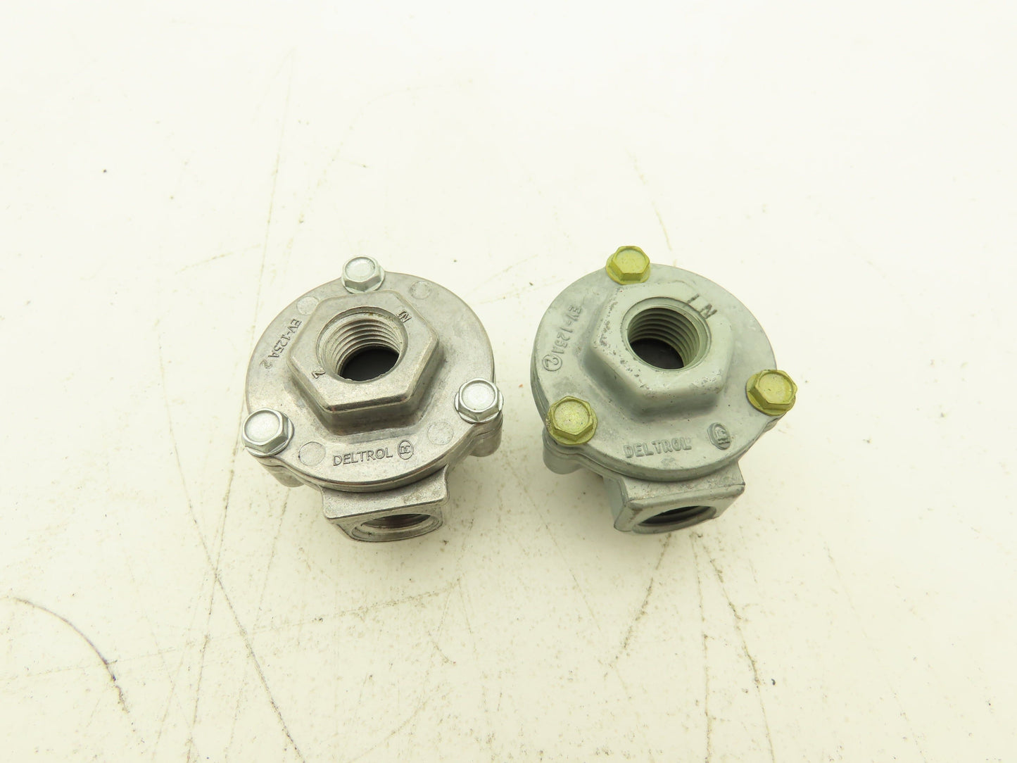 Deltrol 10135-70 EV125A2 Pneumatic Quick Dump Exhaust Valve 1/4NPT Port Lot of 2