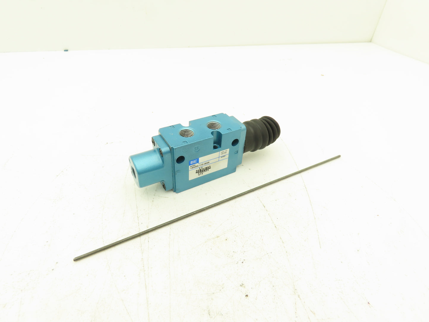 MAC 180003-112-0048 Pneumatic Solenoid Valve 4/2 Double Operator 1/4"npt