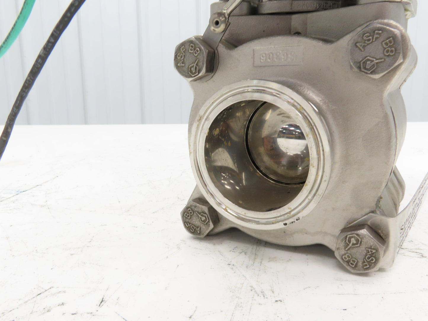 Bi-Torq Pneumatic Actuated 2" Ball Valve Tri-Clamp Stainless with Limit Switch