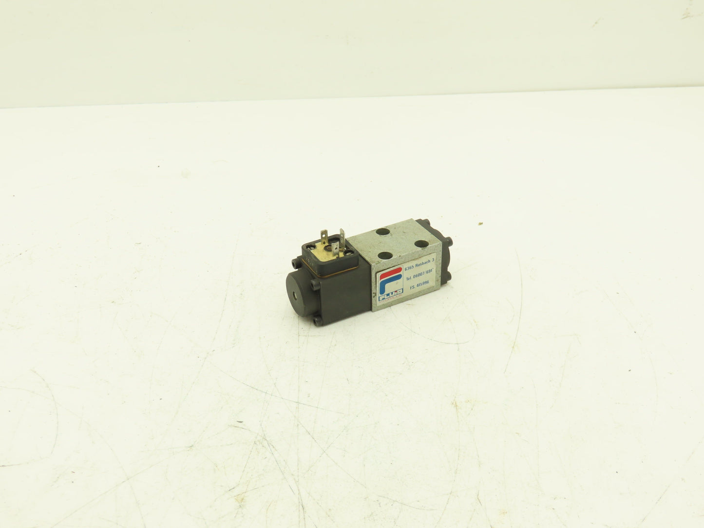 Wandfluh BE4Z40B Z2 Solenoid Valve 2 Pos 5 Way 160Bar