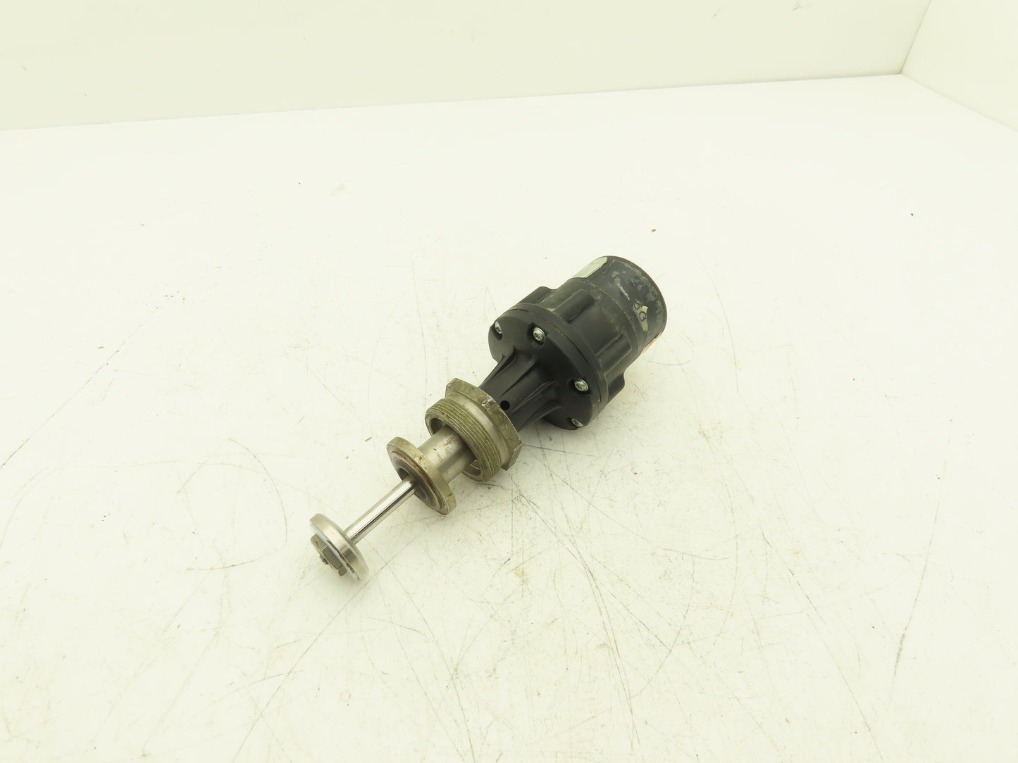 GEMU 9554 25Z 9 51 0 Pneumatically Operated Angular Seat Globe Valve 1/2"NPT NO