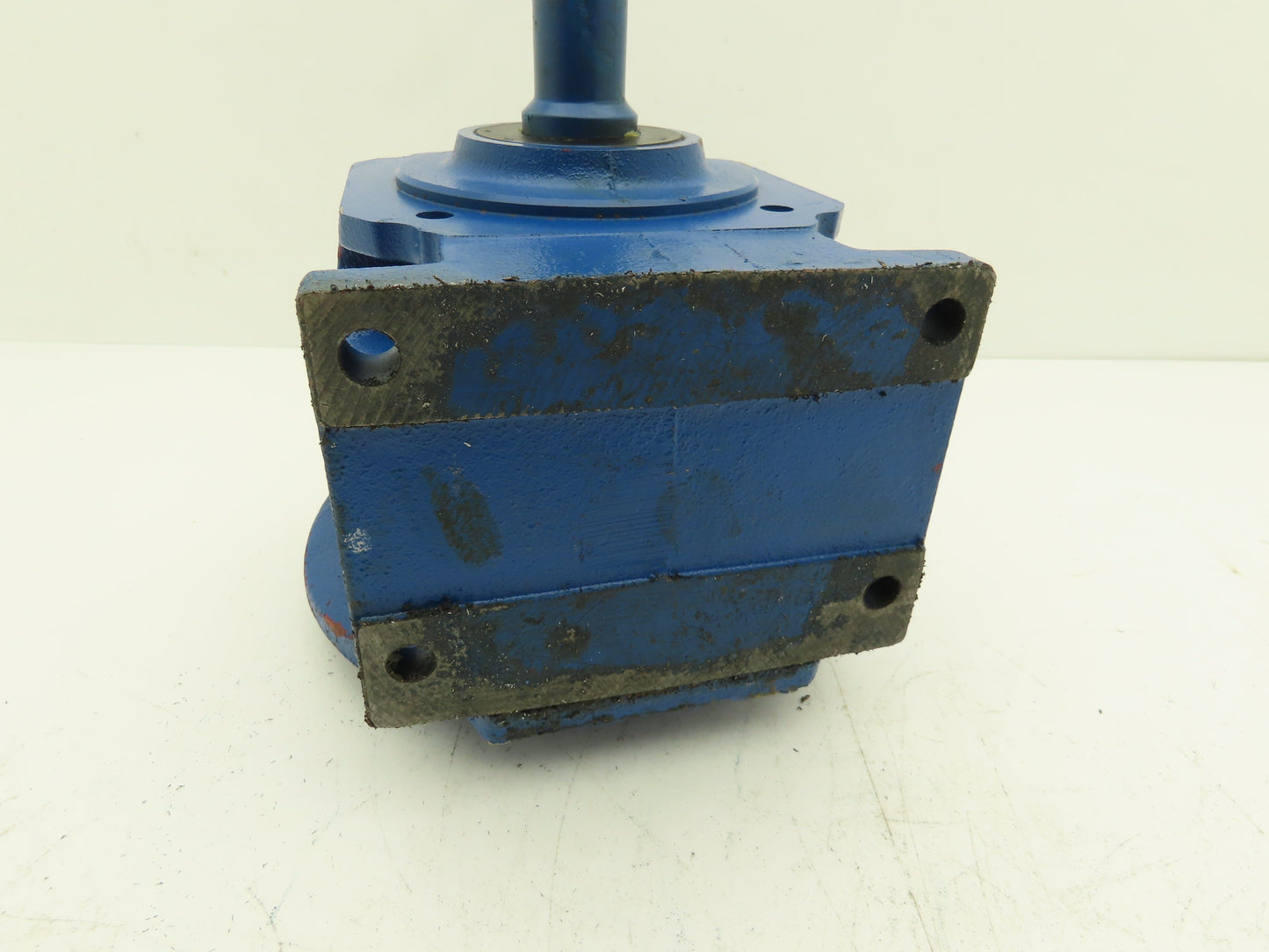 Rossi MR 2i 50 UC2A Inline Gearbox 6.5:1 Reducer 2.8kw 215rpm IEC 90 Frame