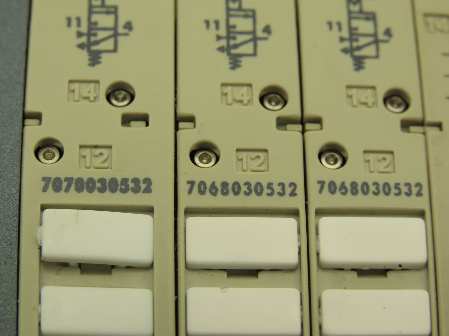 Metal Work Pneumatic 7068030532 | 7069030532 Solenoid Valve Assembly Multimach