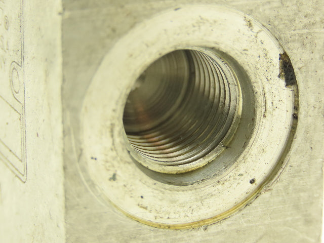 Vickers 283579A1 MCD-5761 Hydraulic Manifold 4-Way 1/4 & 1/2" Flared Threads