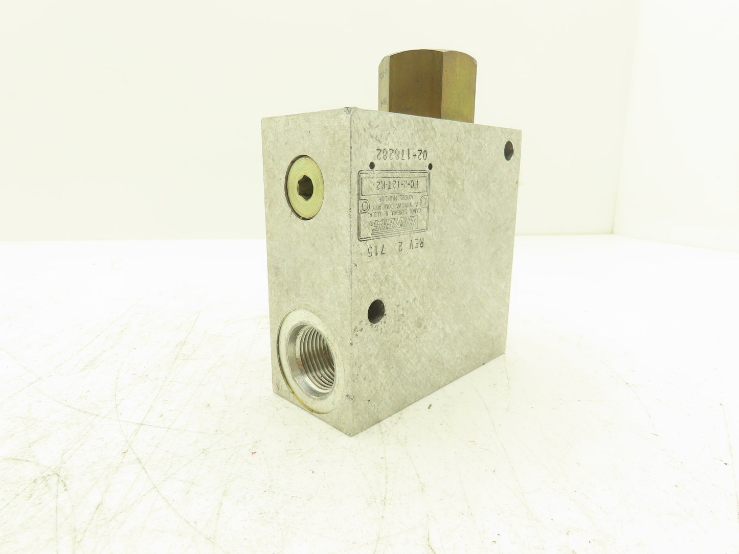 Vickers FC-2-12T-K2 Hydraulic Manifold 4-Way 3/4" Threads