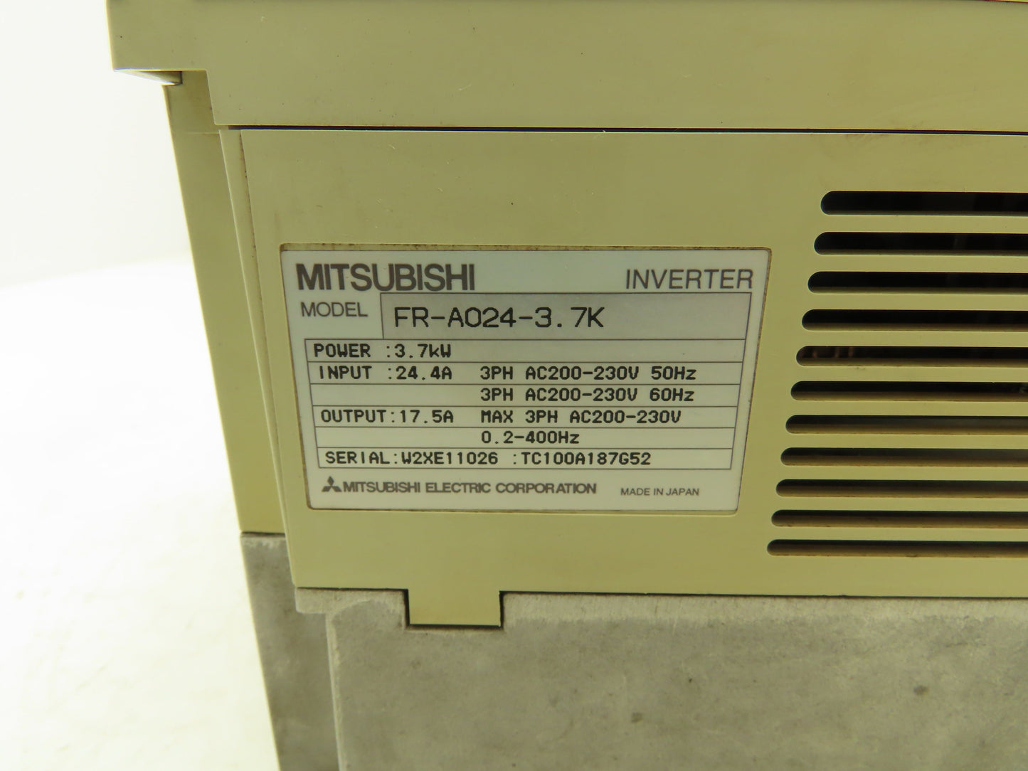 Mitsubishi FR-A024-3.7K Freqrol Inverter Drive 3Ph 230V In 3.7kW 17.5A 400Hz Out