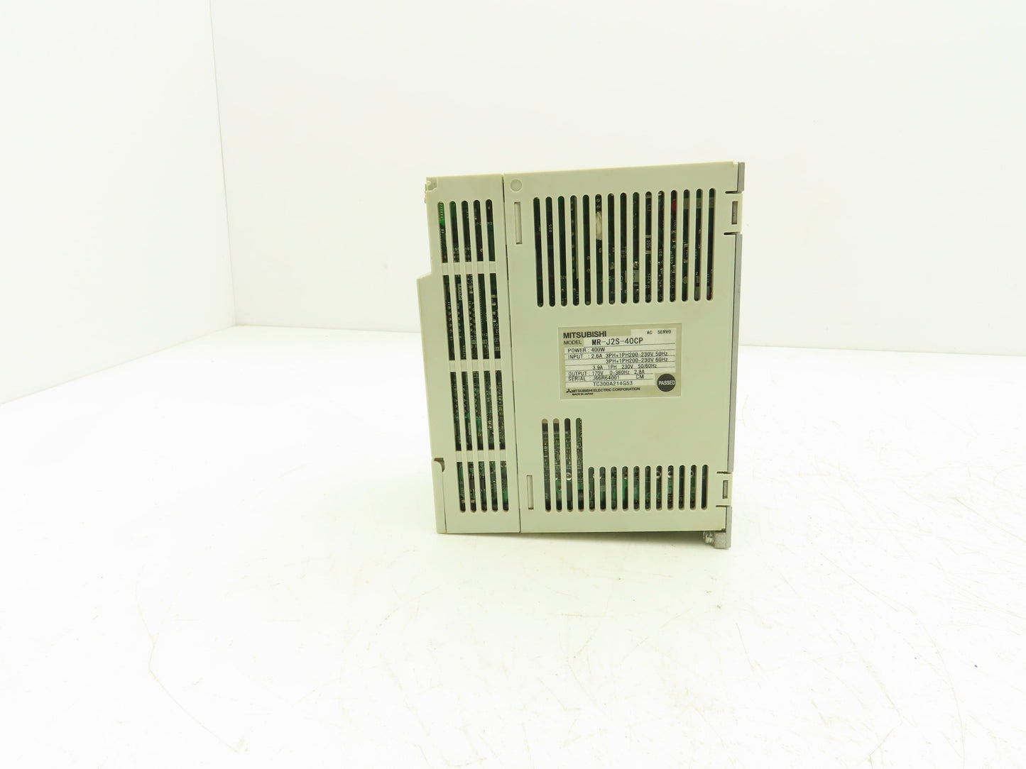 Mitsubishi MR-J2S-40CP AC Servo Drive 3+1Ph 230V In 170V 400W 2.8A 360Hz Out