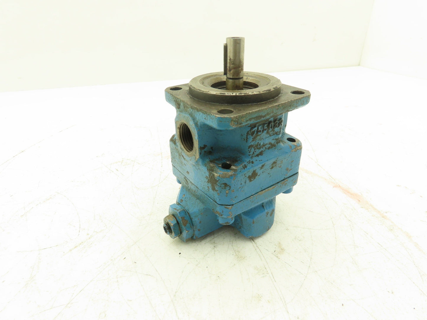 Sperry Vickers GPA1-4-FK2-20R Low Noise Gear Pump