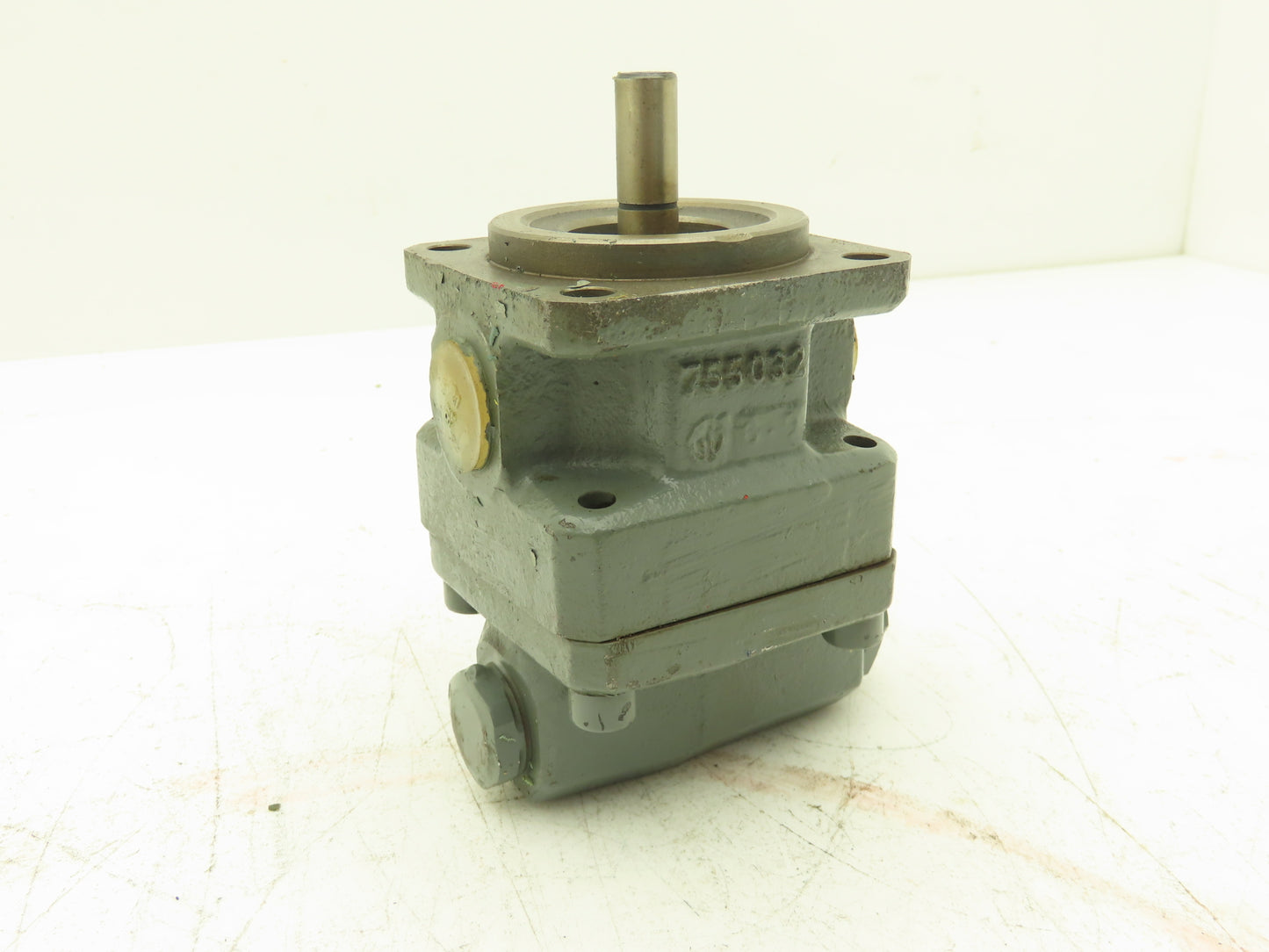 Sperry Vickers GPA1-4-FK2-20L Low Noise Gear Pump